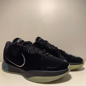 Nike LeBron 21 Tahitian Black Leather Green Men’s Size 10.5 Basketball Athletic